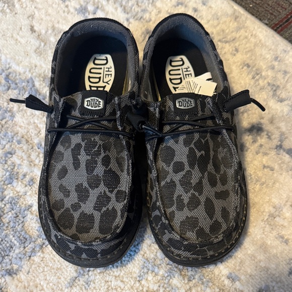 Hey Dude Women's Black Leopard Moccasins - Picture 1 of 4